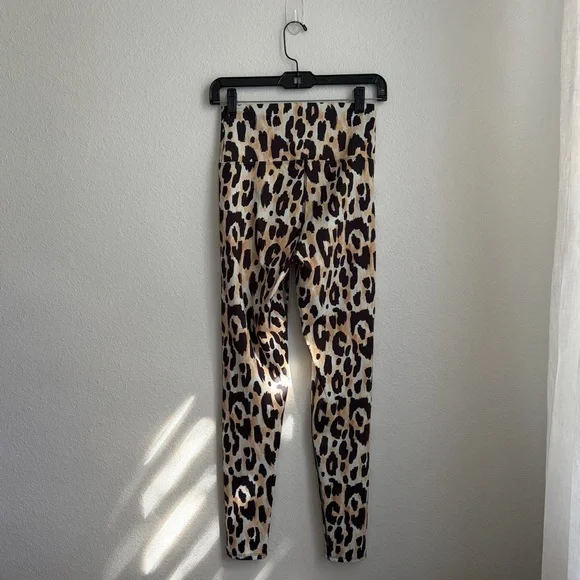 Beach Riot Piper Watercolor Leopard Print Leggings - Picture 5 of 7